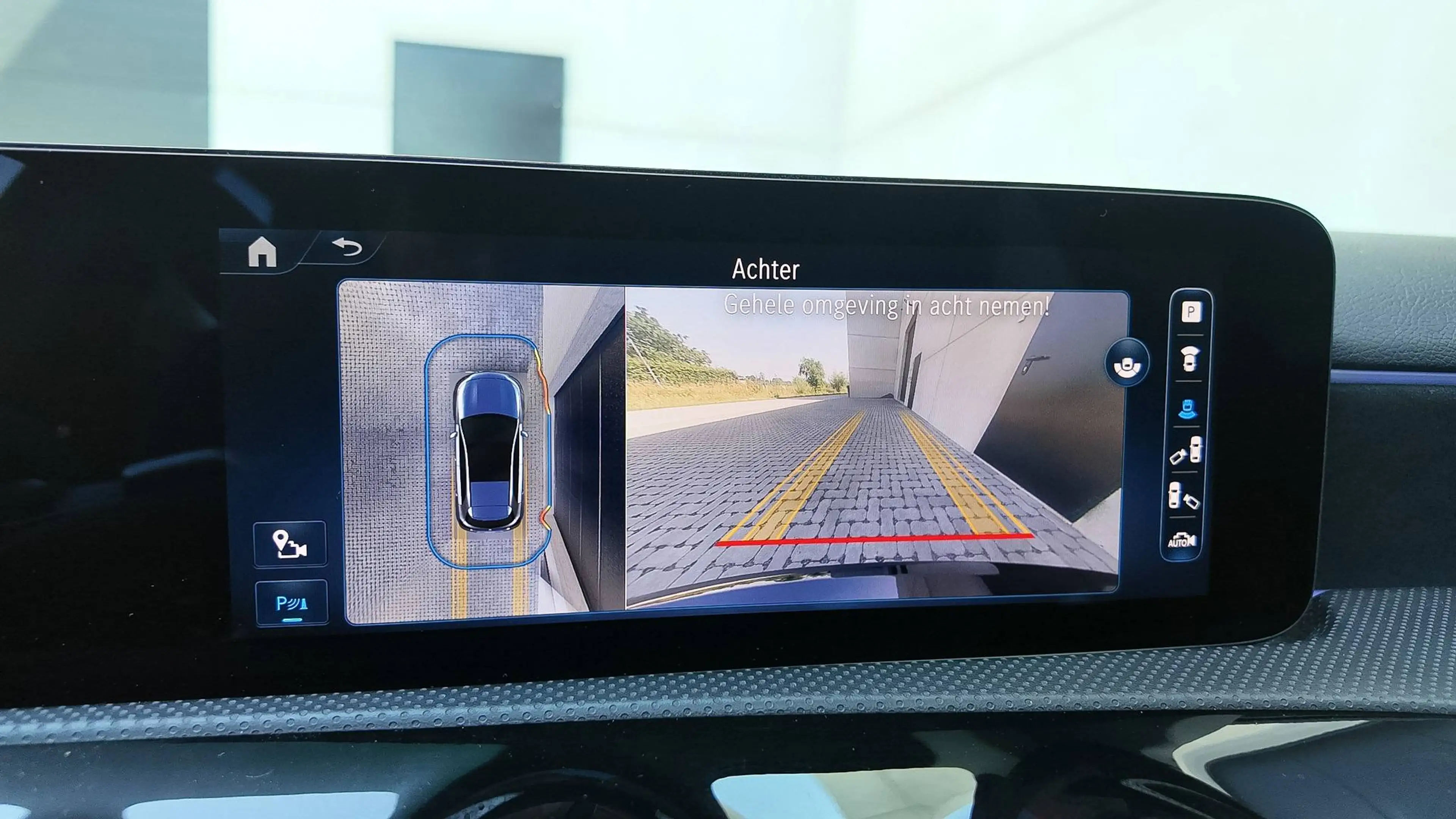 Mercedes-Benz A 45 AMG S 4-Matic / PANO / BURMESTER / HUD / MULTIBEAM LED / TRACK PACE / SPOILER — photo 15