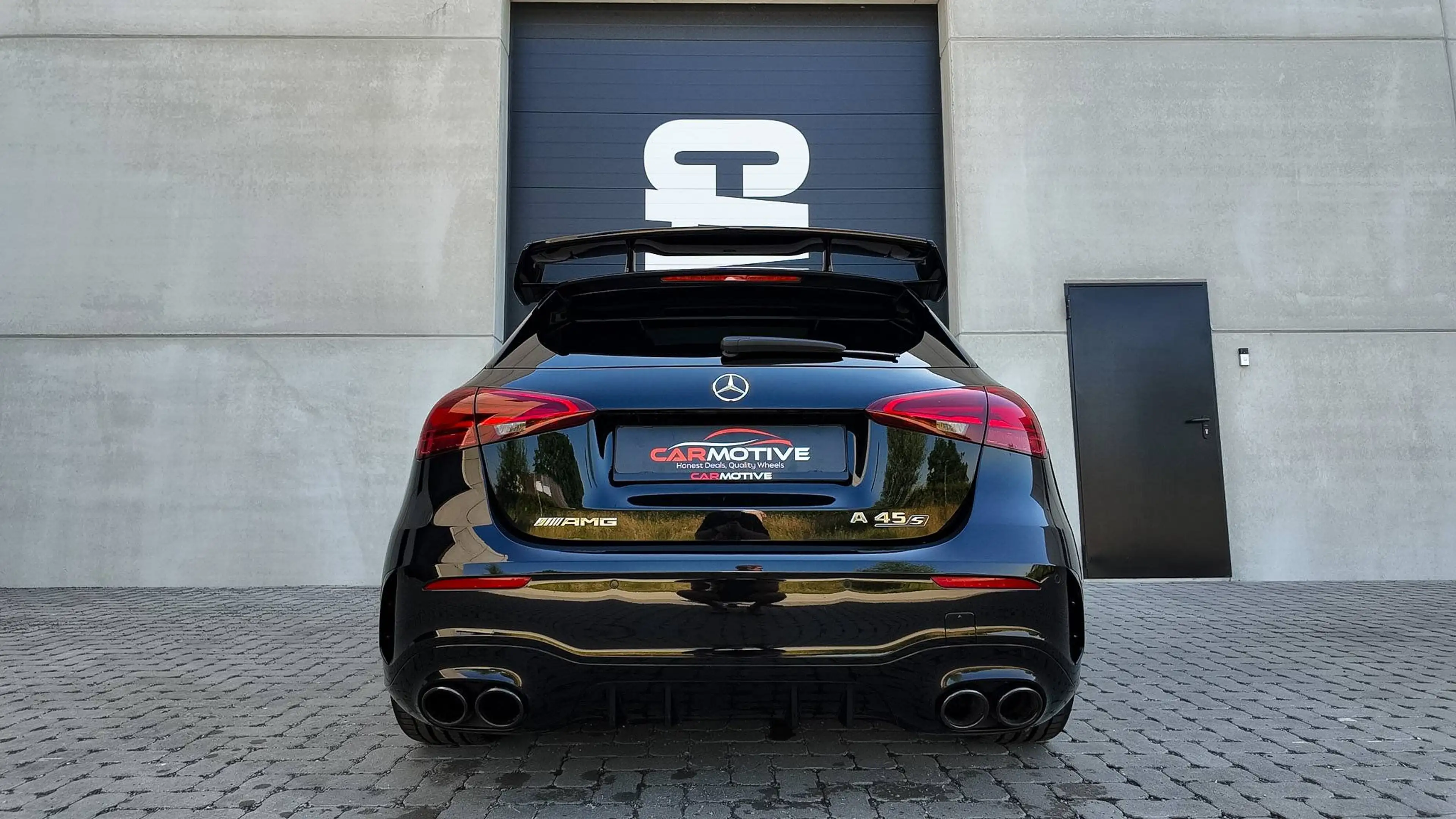 Mercedes-Benz A 45 AMG S 4-Matic / PANO / BURMESTER / HUD / MULTIBEAM LED / TRACK PACE / SPOILER — photo 7