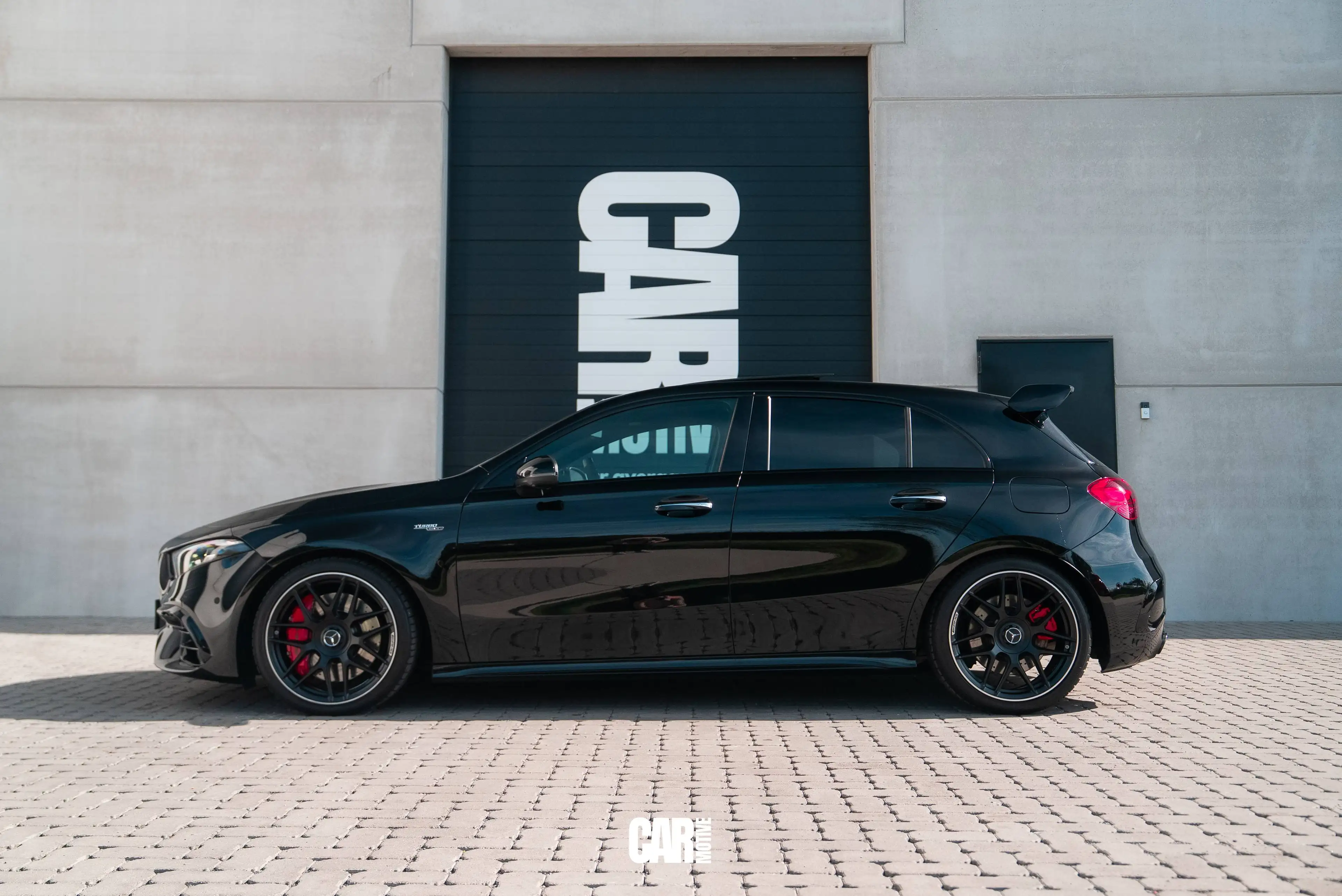 Mercedes-Benz A 45 AMG S 4-Matic / PANO / BURMESTER / HUD / MULTIBEAM LED / TRACK PACE / SPOILER — photo 3