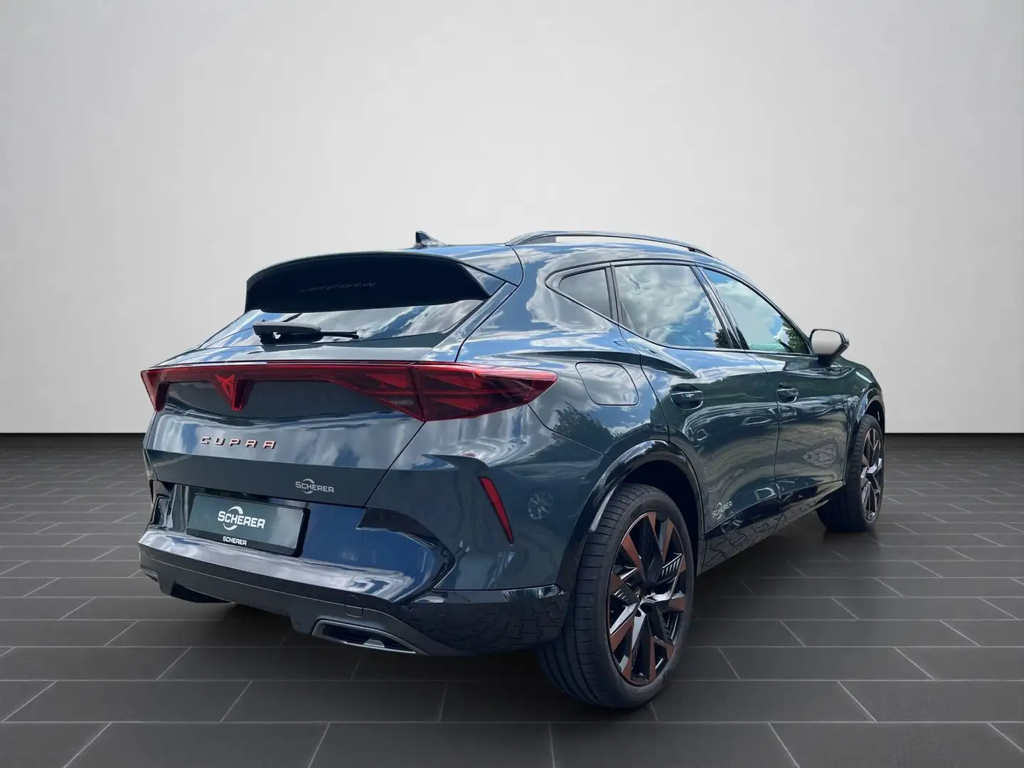 CUPRA Formentor 1.5 eTSI DSG Pure Performance/ Dynamic Blau - 2