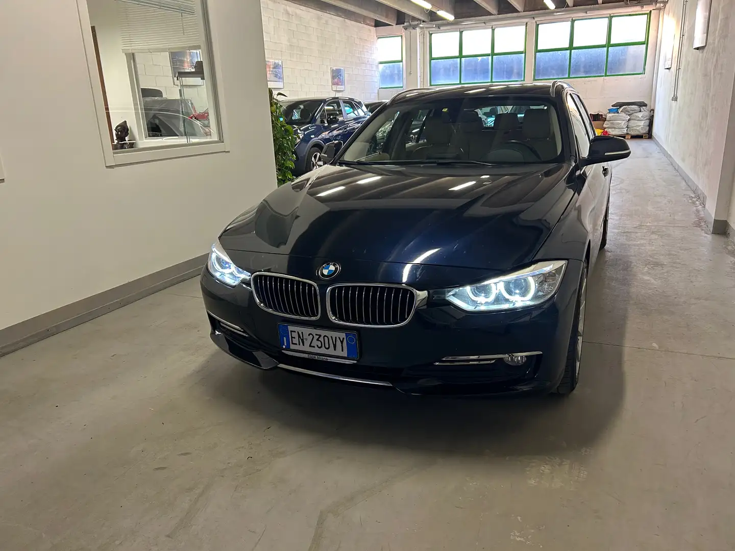 BMW 320 320d Touring Business auto Синій - 1