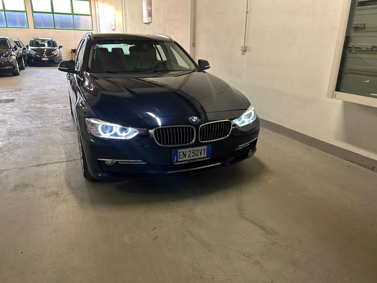 BMW 320 320d Touring Business auto Синій - 2