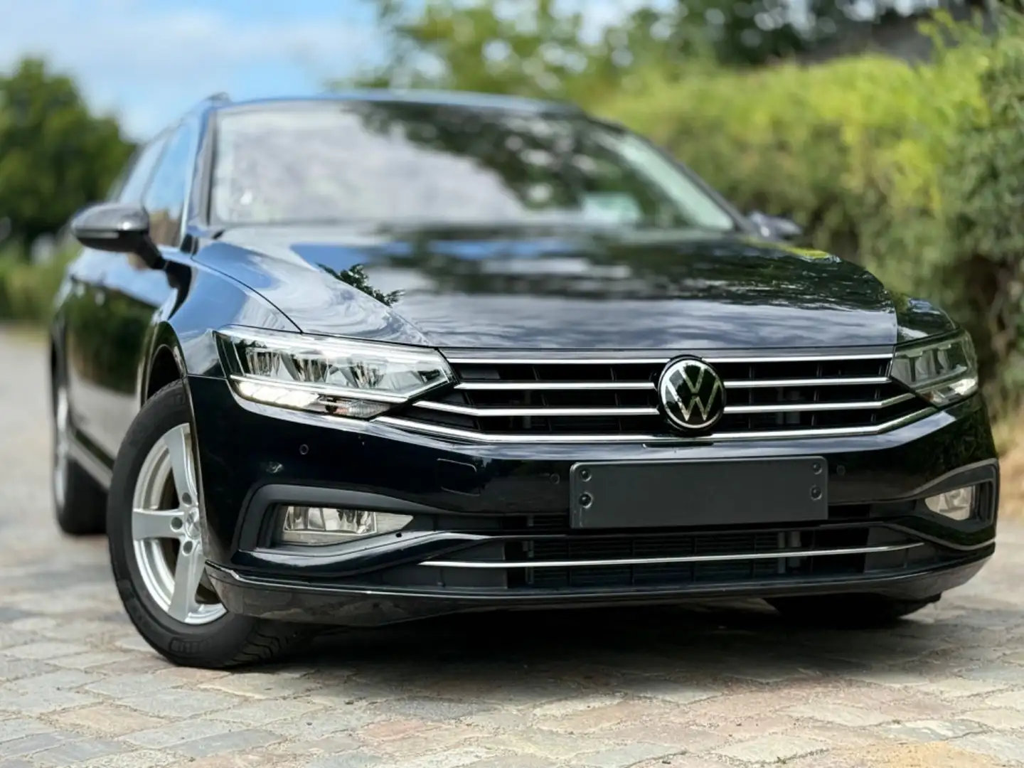 Volkswagen Passat Variant Business*LED*1ERH*KAM*ACC* Noir - 1