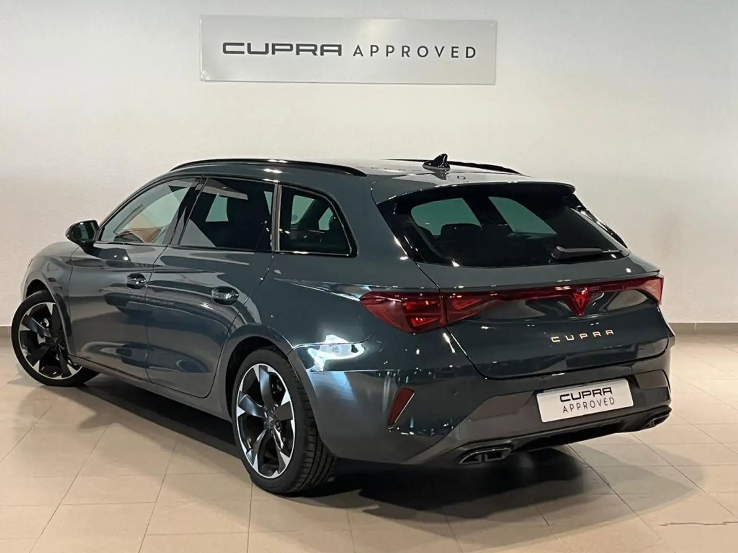 CUPRA Leon Sportstourer 1.5 eTSI 110 DSG Azul - 2