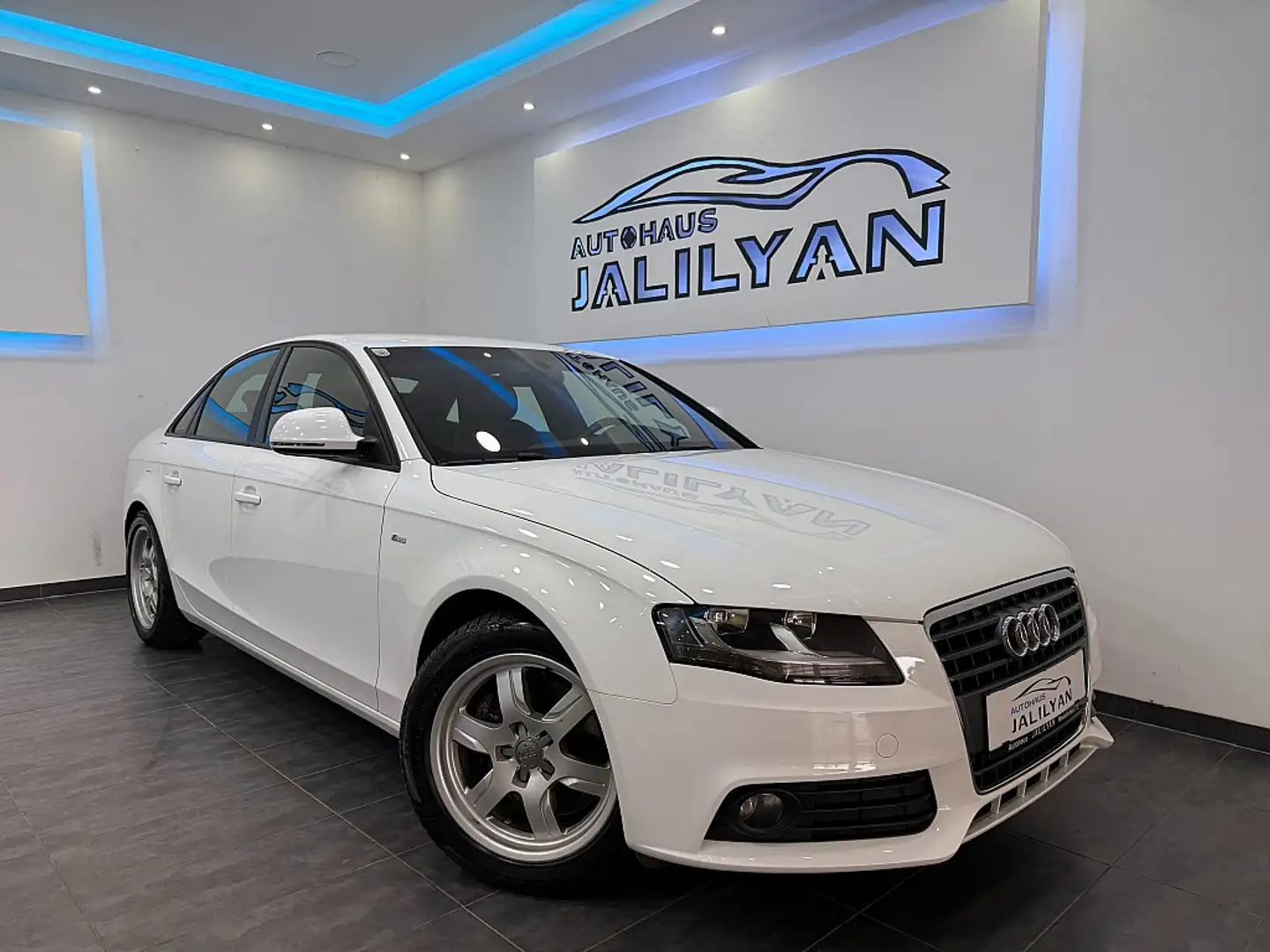 Audi A4 Avant 2,0 TDI, S-LINE, SHZ, PDC, TEMPOMAT Weiß - 1