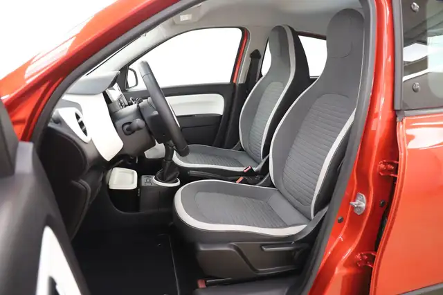 Renault Twingo view 9