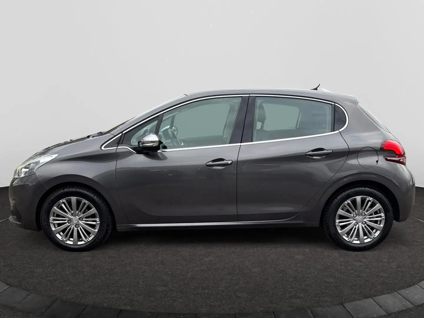Peugeot 208 1.2 PureTech GT-Line | Clima | Navi | Cruise | Tre Grijs - 2