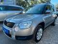 Skoda Yeti Active Plus *2.HD*Aut*Klima*SHZ*PDC*TÜV NEU Beige - thumbnail 4
