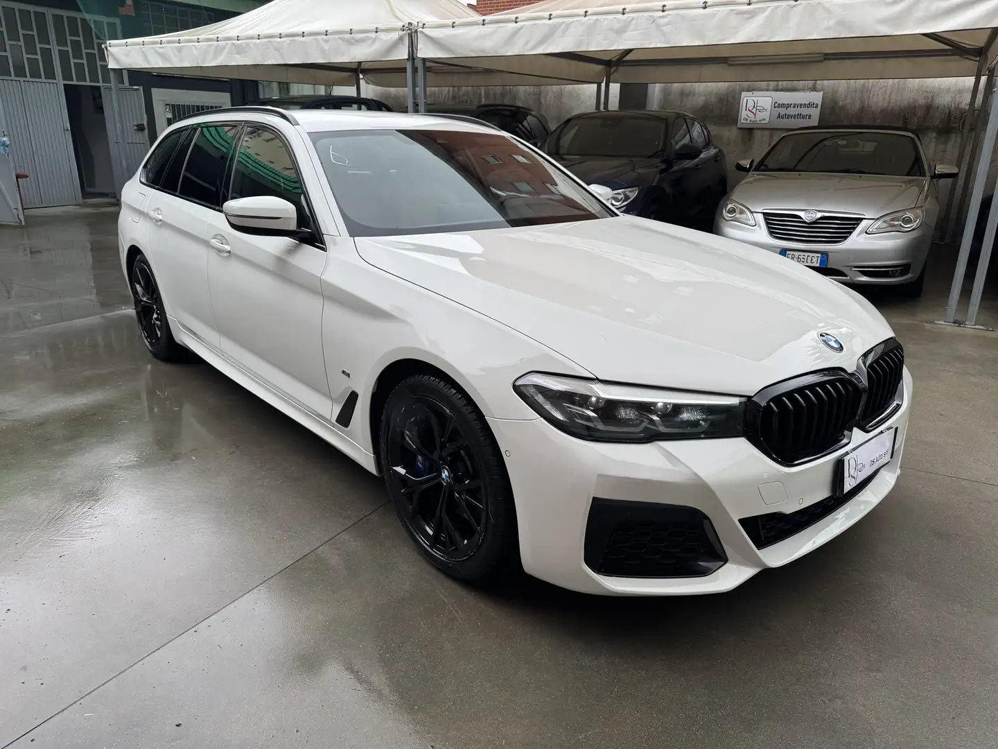 BMW 520 G31d Touring LCI mhev 48V xdrive Msport auto Bianco - 2