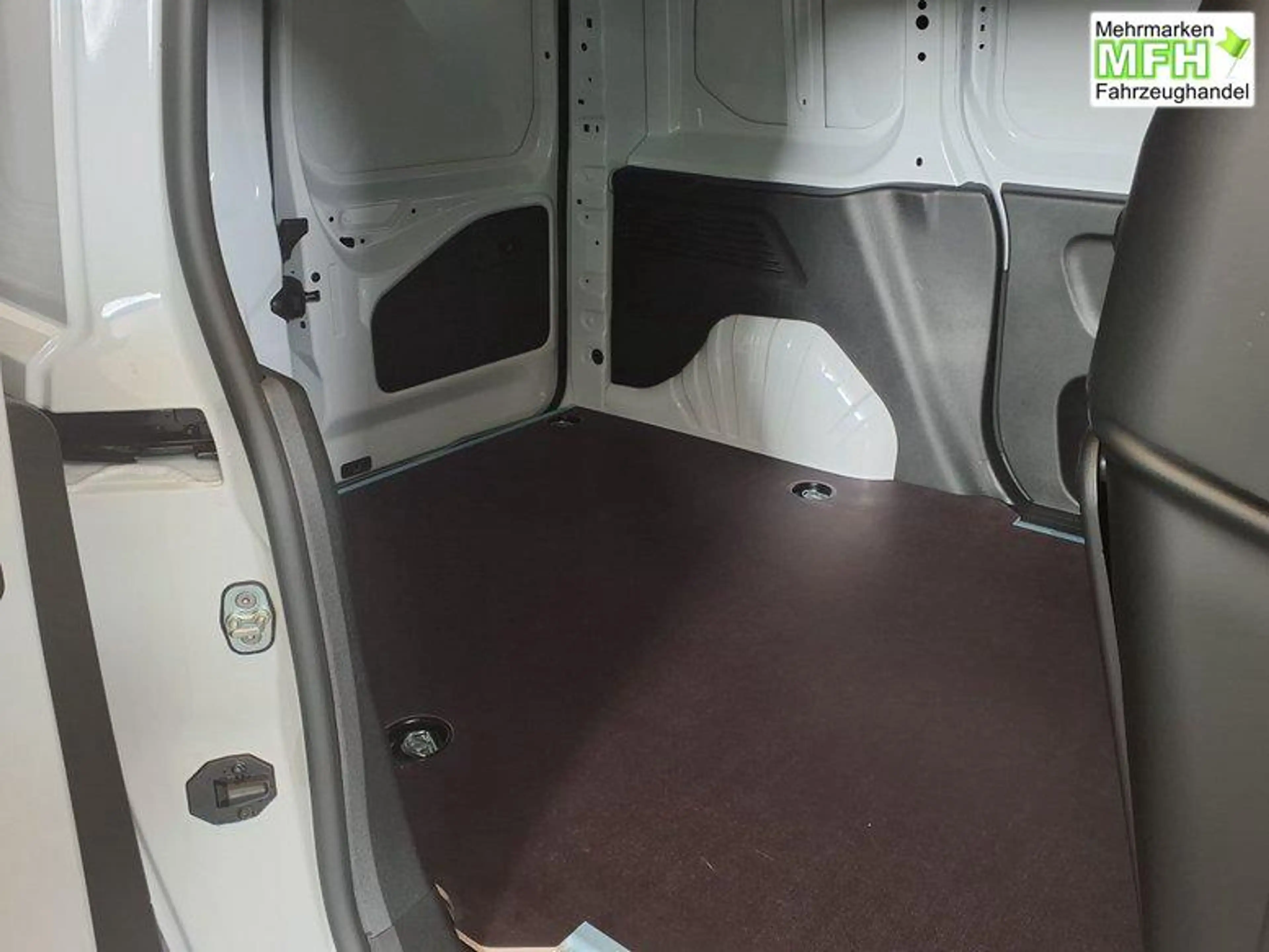 Opel Combo Cargo Kastenwagen M mit normaler Nutzlast 1.5 D... — photo 15