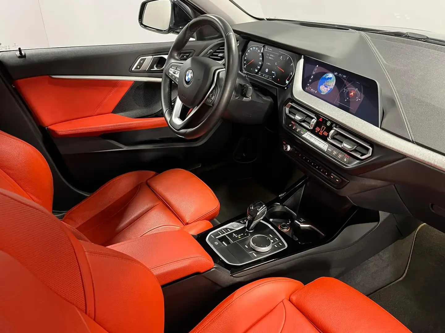 BMW 120 xd Aut. ***Head-Up | LED | Luxury-Line*** Schwarz - 2