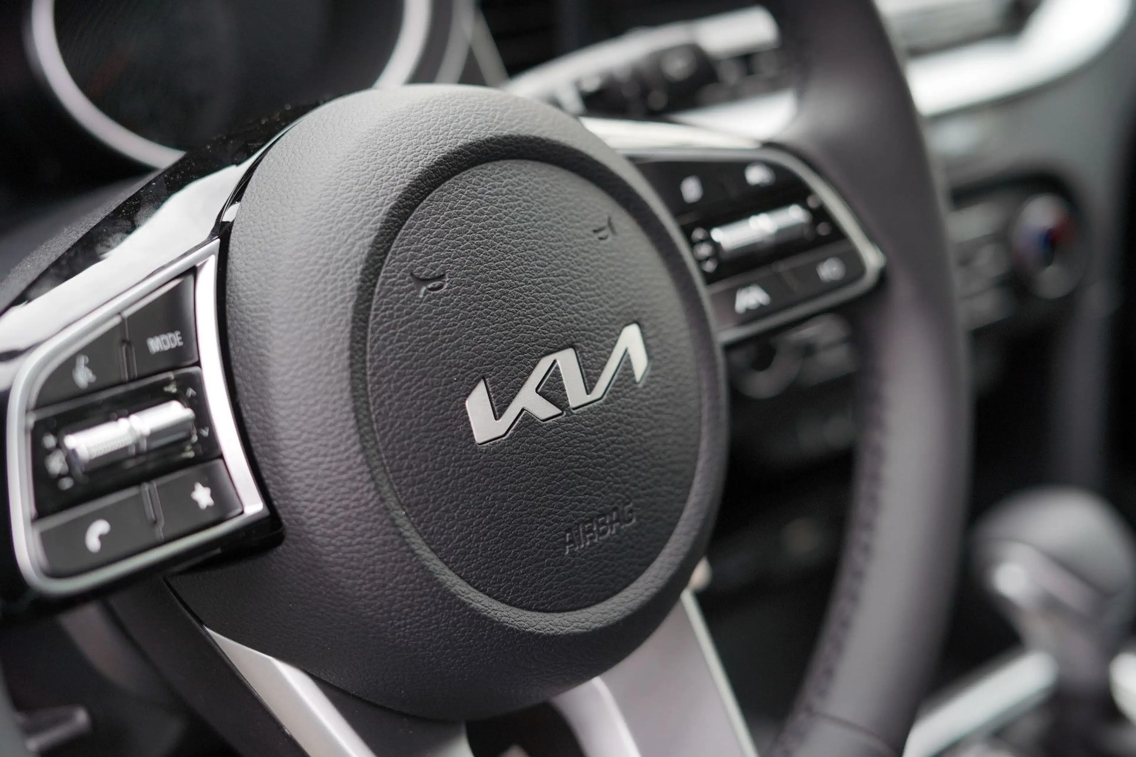 Kia Ceed / cee'd CEED 140 PS AUTOMATIK SHZ KAMERA NAVI PRIVACY — photo 13