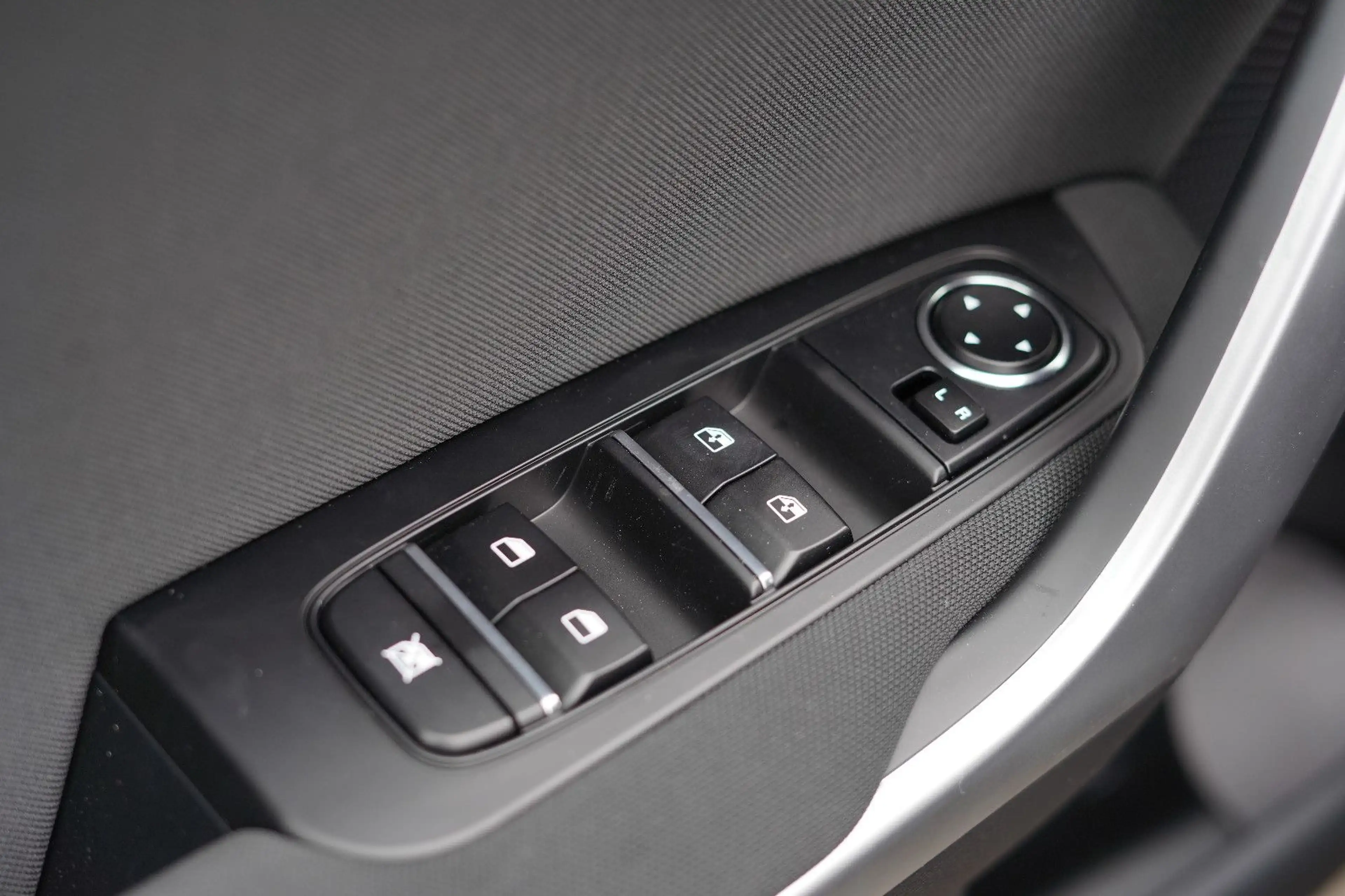 Kia Ceed / cee'd CEED 140 PS AUTOMATIK SHZ KAMERA NAVI PRIVACY — photo 12