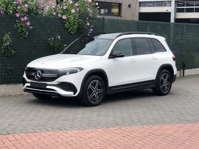Mercedes-Benz EQB 250 250 - AMG - PANORAMADAK - NIGHTPAKKET - SFEERVERLICHTING