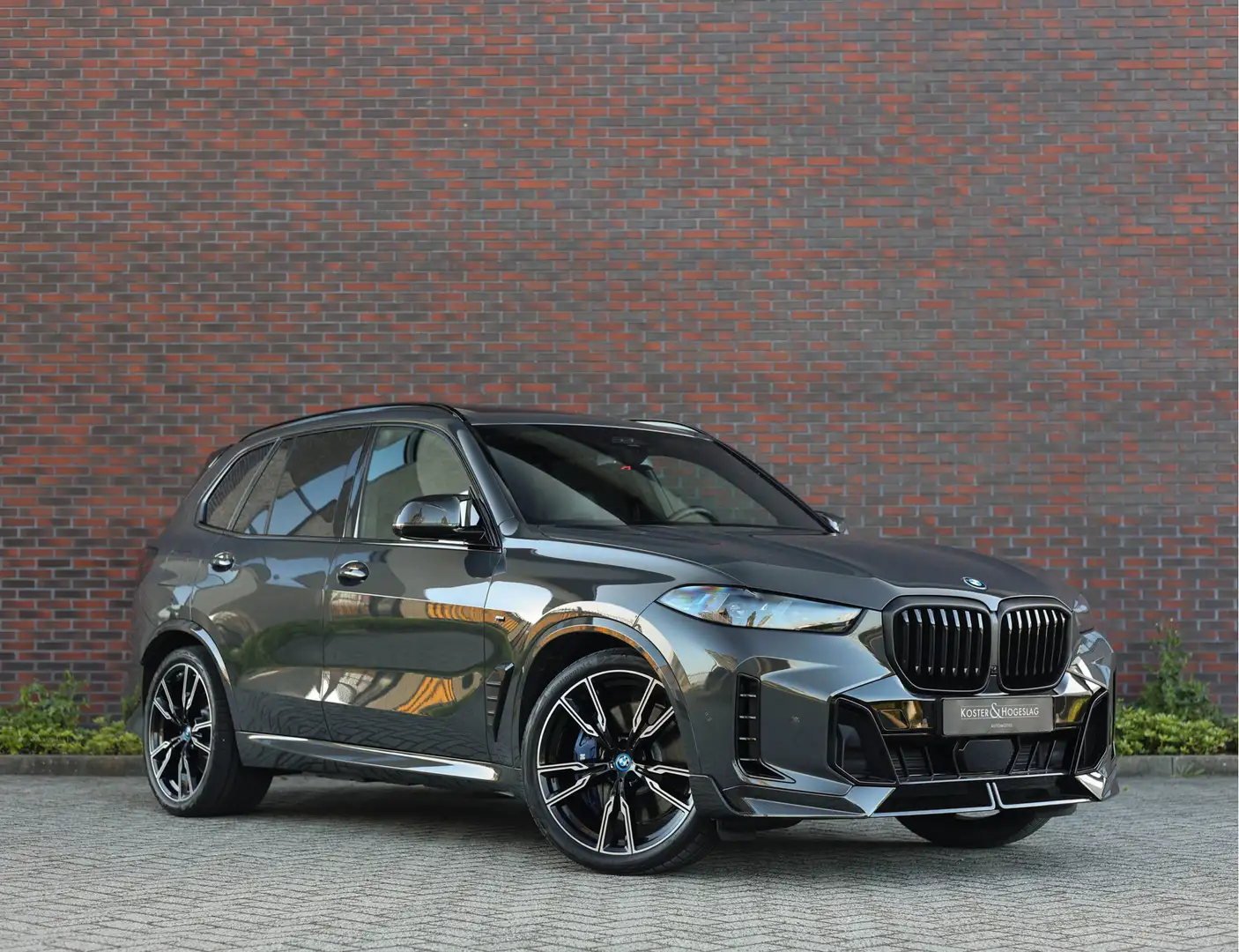 BMW X5 xDrive50e *M Performance*Soft-Close*Vierwielbestur Grijs - 1