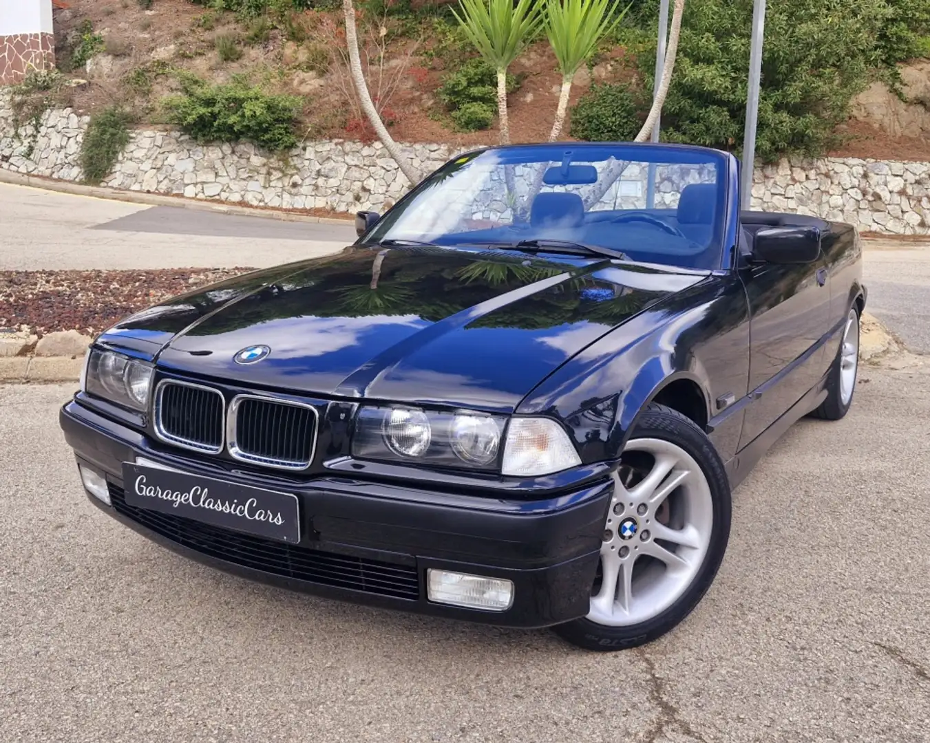 BMW 328 328i Cabriolet Schwarz - 1