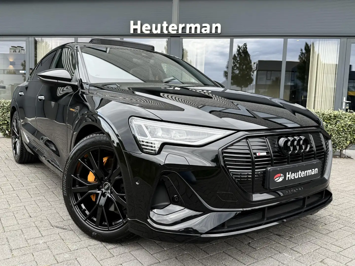 Audi e-tron Sportback 50 Quattro Sportback Black Ed. Panodak/ Zwart - 1