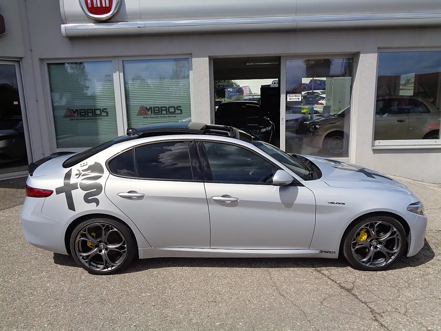 Alfa Romeo Giulia Magnifica 2,2 160 ATX RWD KAMERA - SCHIEBEDACH ... - 2