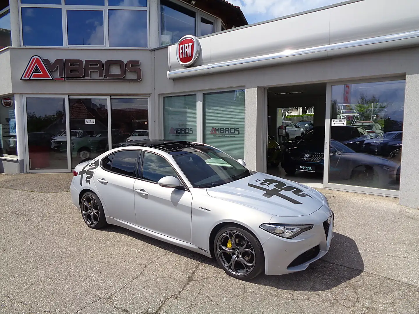 Alfa Romeo Giulia Magnifica 2,2 160 ATX RWD KAMERA - SCHIEBEDACH ... - 1