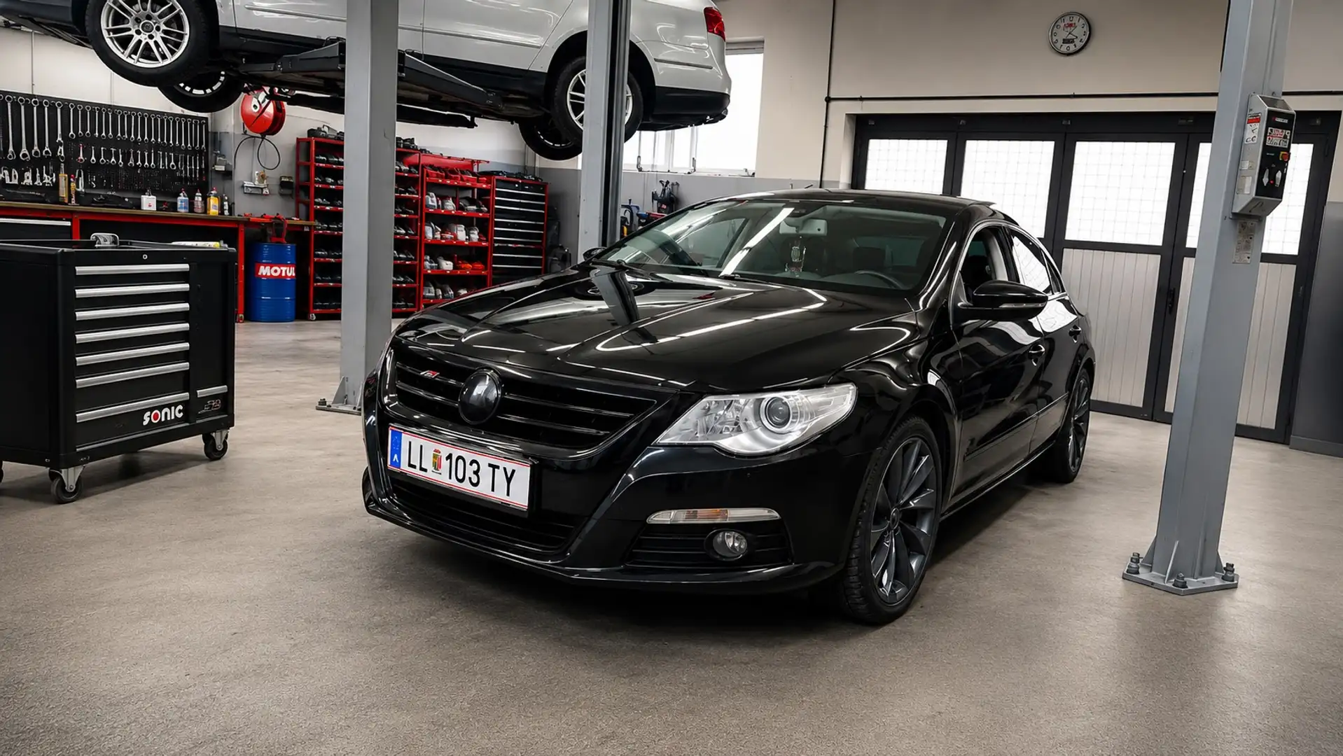Volkswagen Passat CC 3.6 V6 4Motion DSG Schwarz - 1