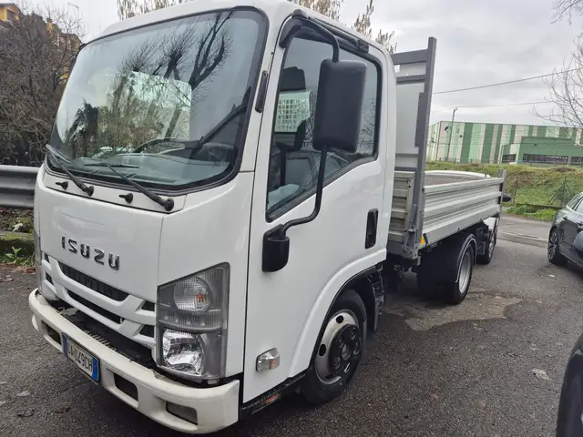 Isuzu M 21 RIBALTABILE TRILATERALE
