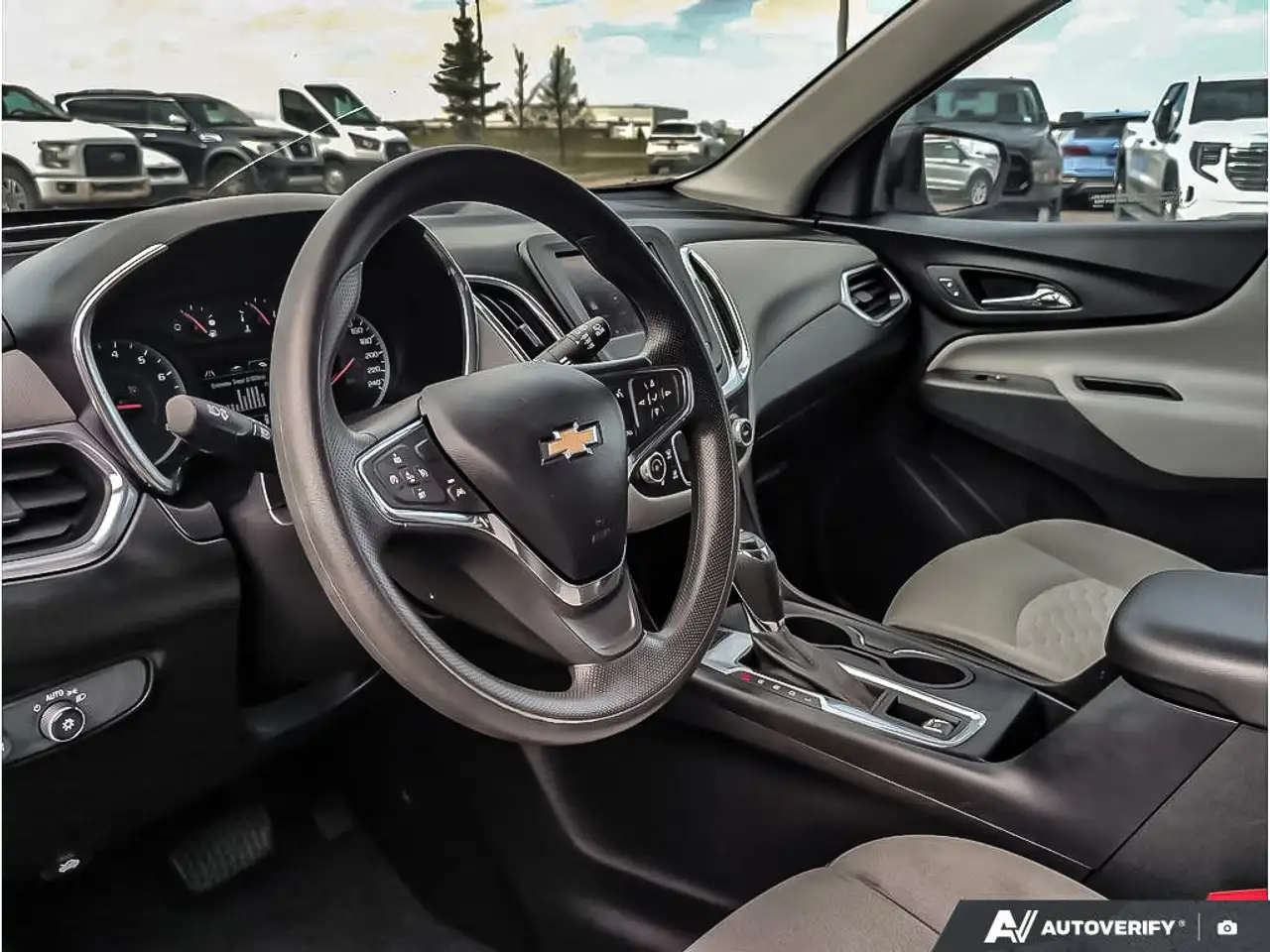 Chevrolet Equinox снимка Chevrolet Equinox