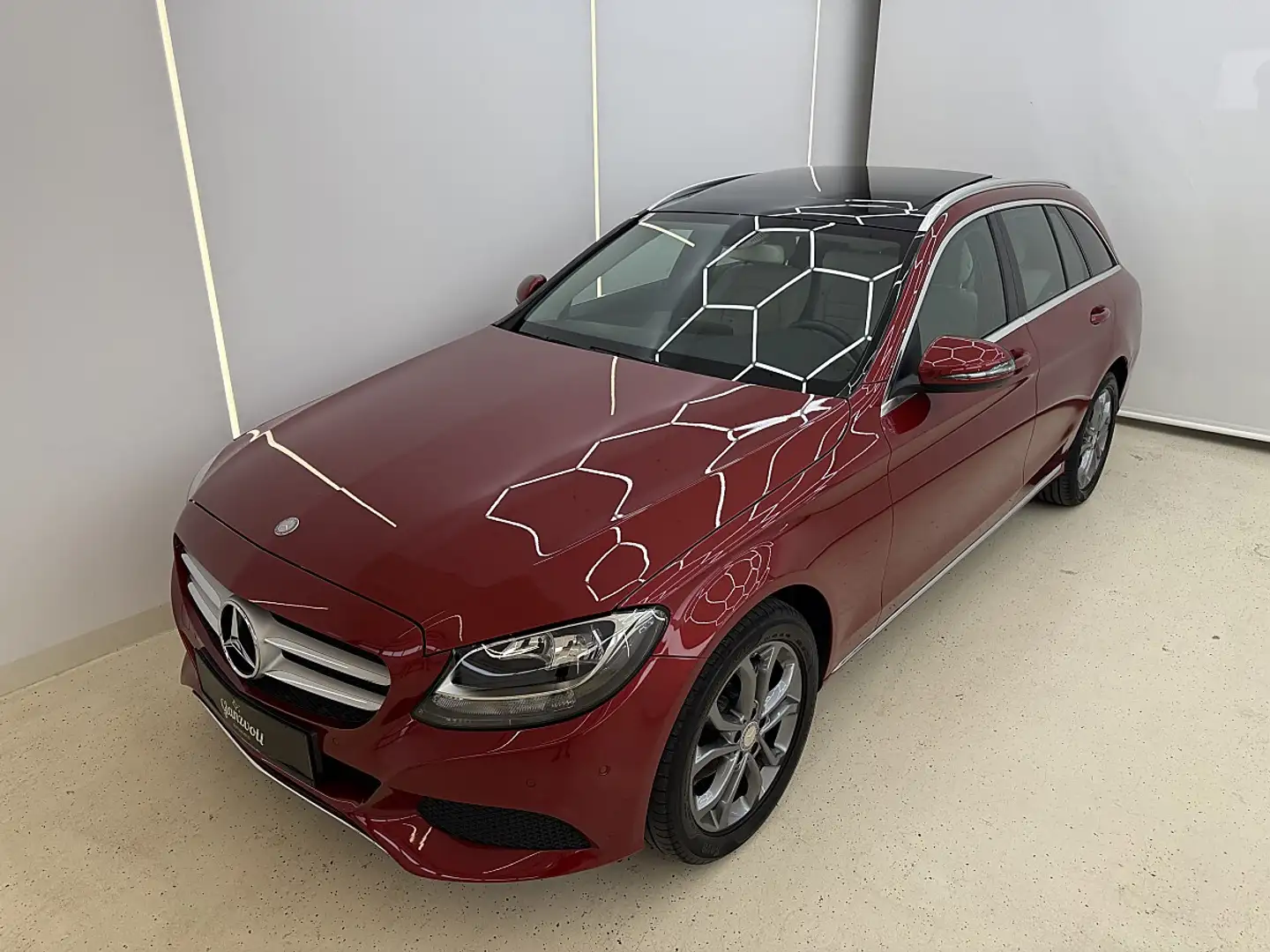 Mercedes-Benz C 180 C180d Avantgarde *PANO*NAVI*AHK*HISTORIE* Rot - 2