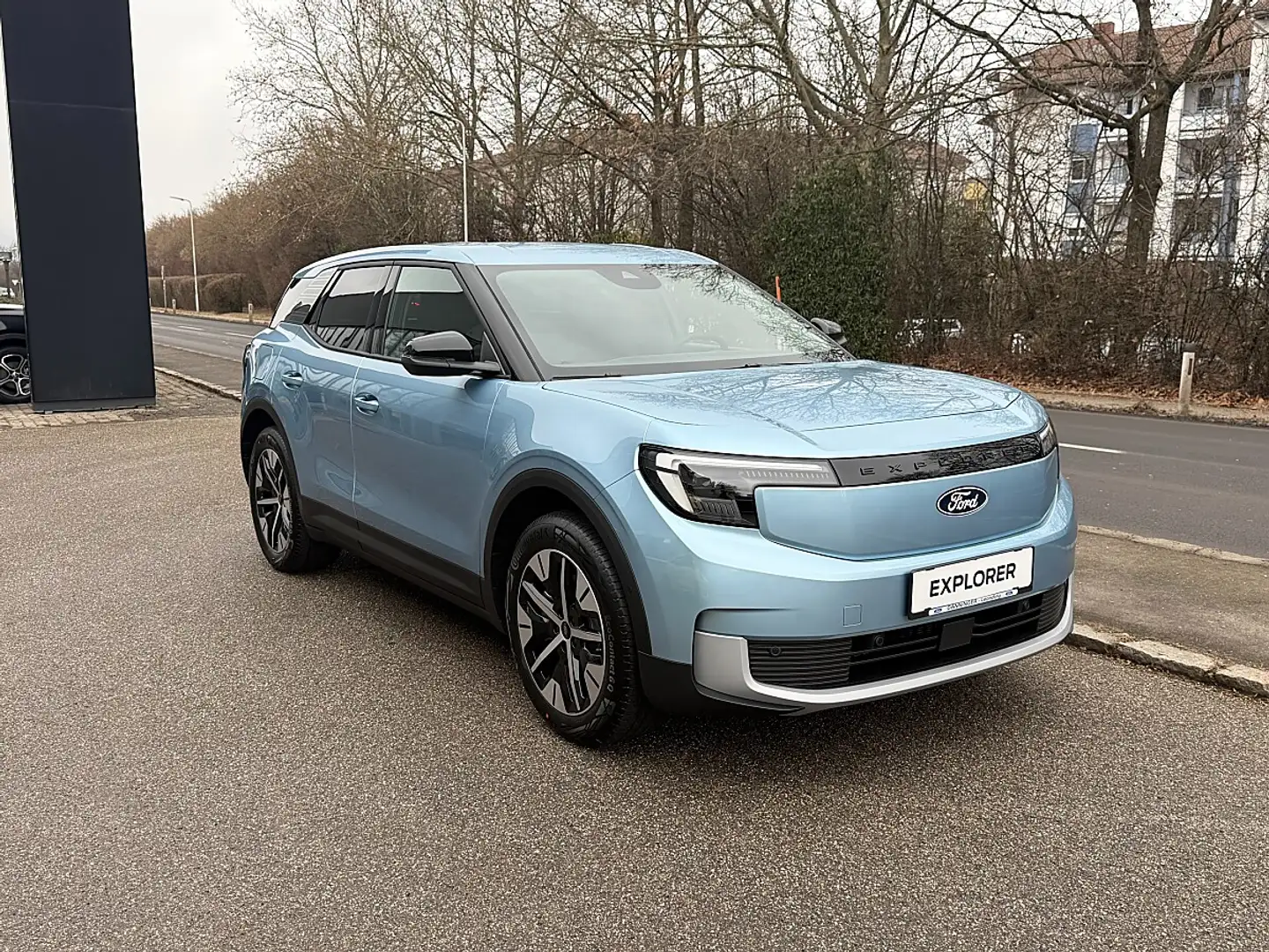 Ford Explorer Elektro 77kWh Select Blau - 2