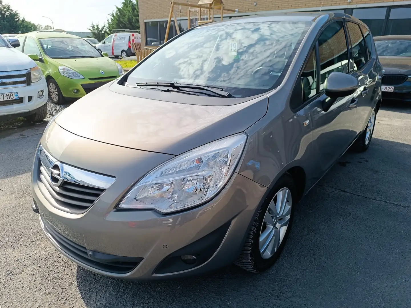 Opel Meriva 1.7 CDTI - 110 FAP Connect (Marchand ou Export) Beige - 1