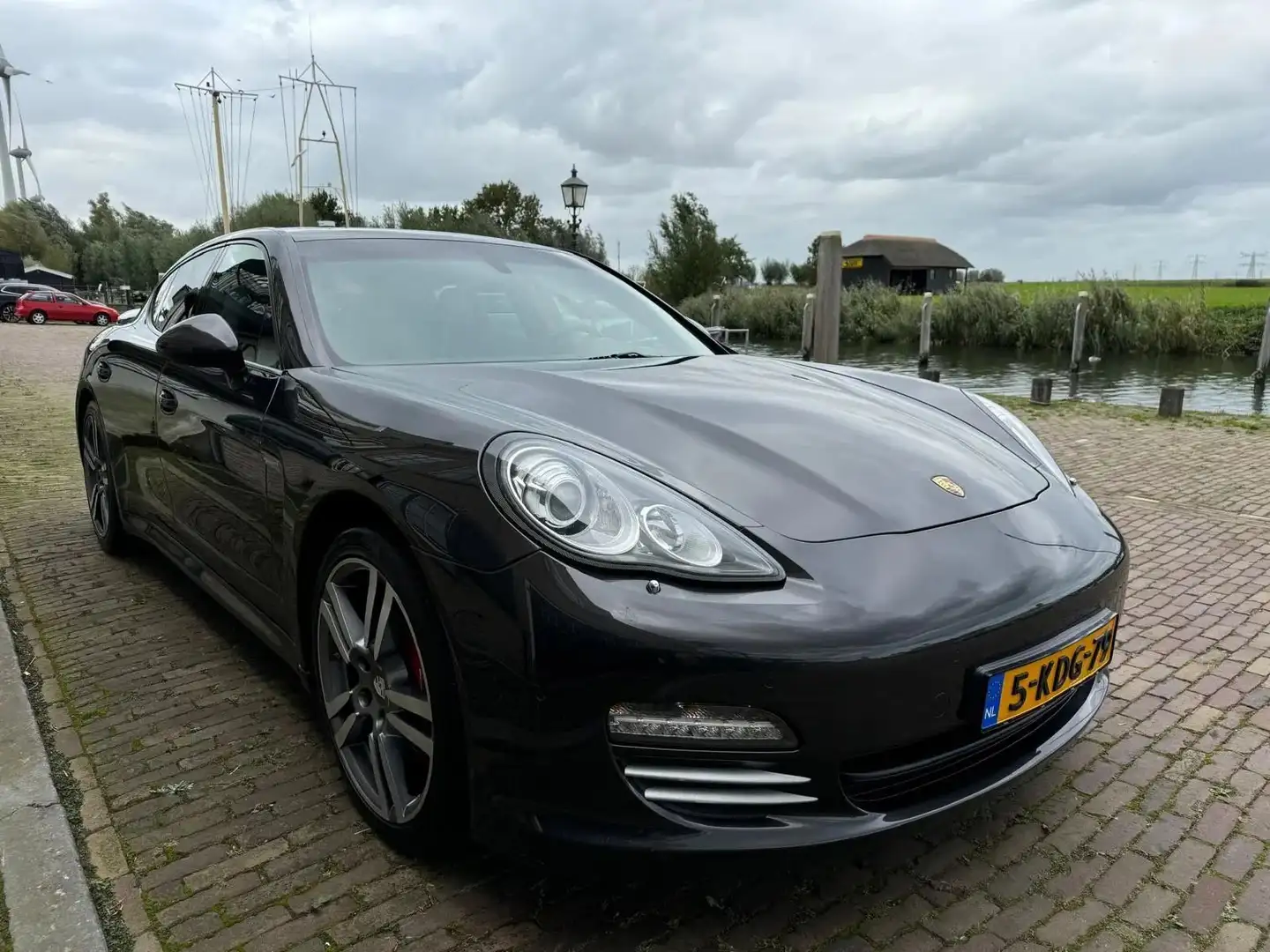 Porsche Panamera Panamera 4 Grijs - 1