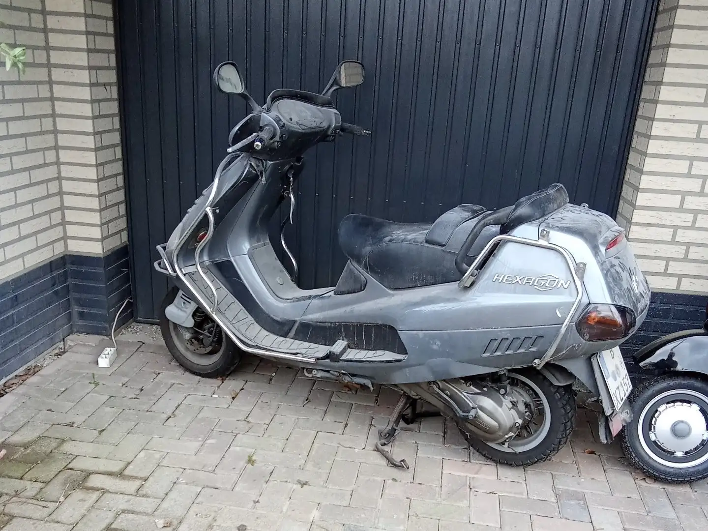 Piaggio Hexagon 125 Gri - 1