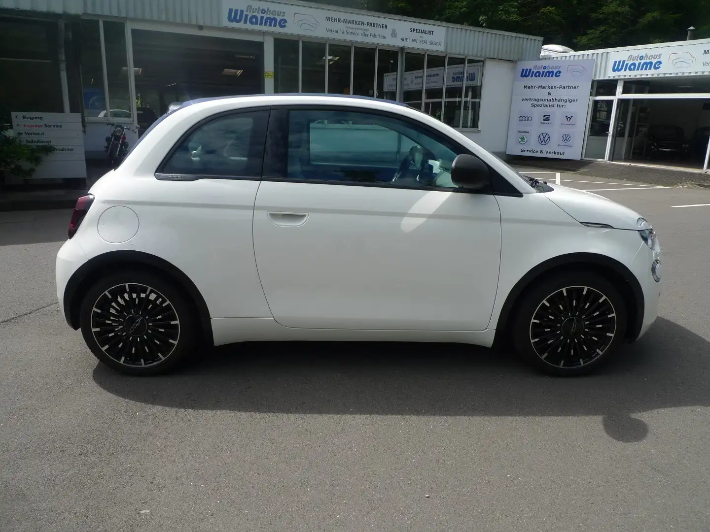 Fiat 500e Cabrio Icon 17"ALU 42 kwh KOMFORT-PARK-WINTER-Pak. Weiß - 1