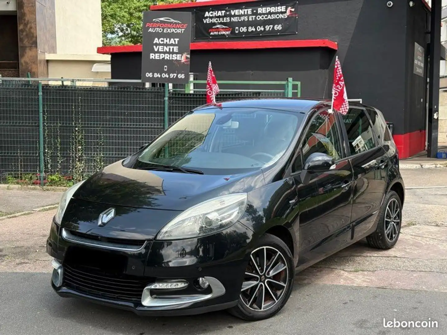 Renault Scenic III Phase 2 1.5 dCi 110CV Année 05-2012 BOSE à 399 Noir - 1