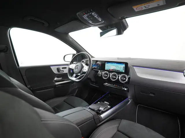 Mercedes-Benz B-Class view 2