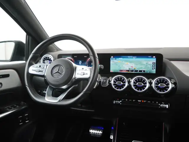 Mercedes-Benz B-Class view 6