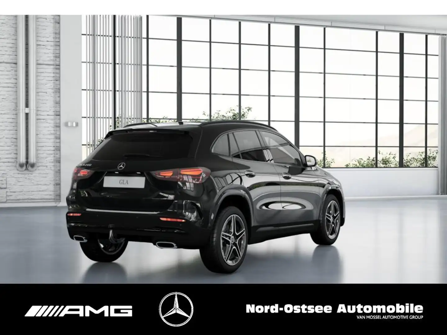 Mercedes-Benz GLA 200 AMG NIGHT PANO AHK DISTRONIC KEYLESS Schwarz - 2