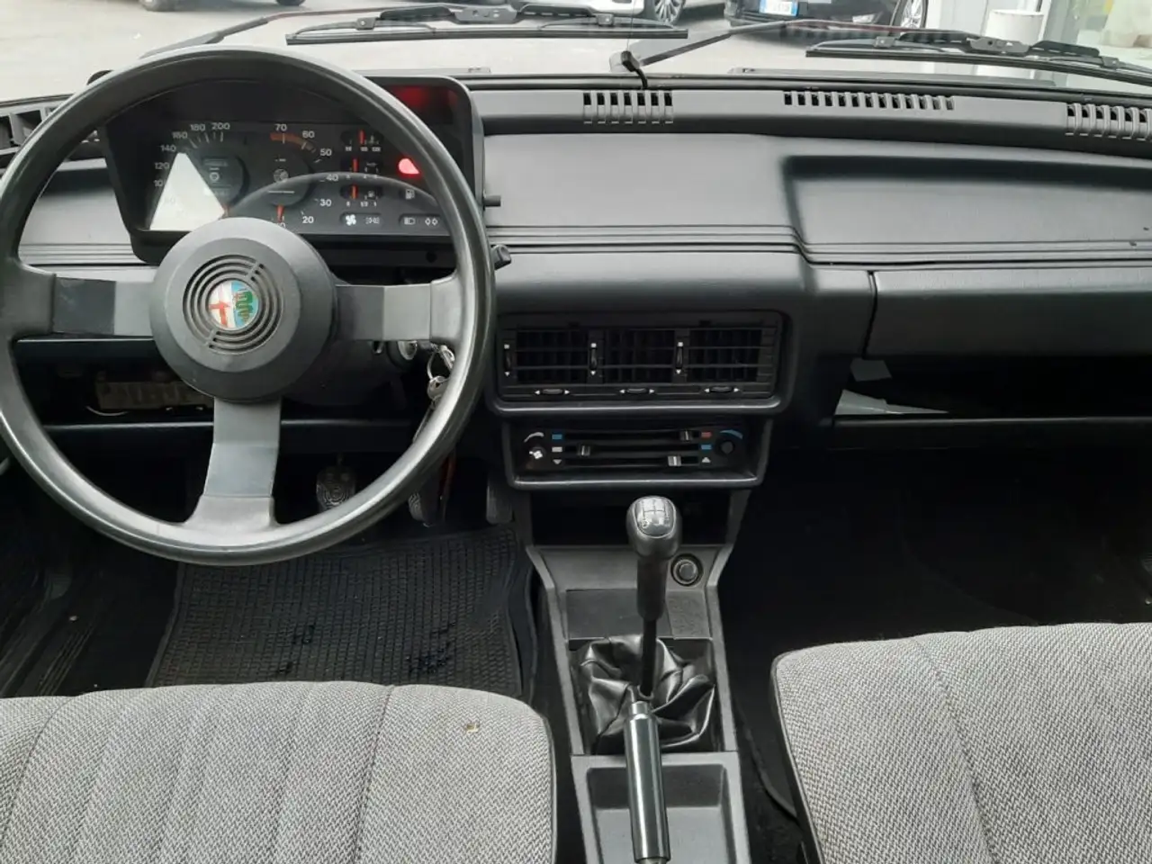 Alfa Romeo Giulietta 1.6 UNICO PROPRIETARIO, TARGHE NERE, DOC.ORIGINALI, foto 9