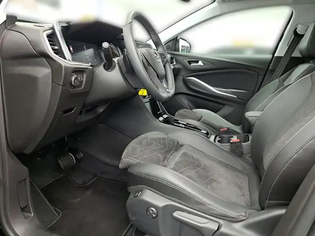 Opel Grandland view 8