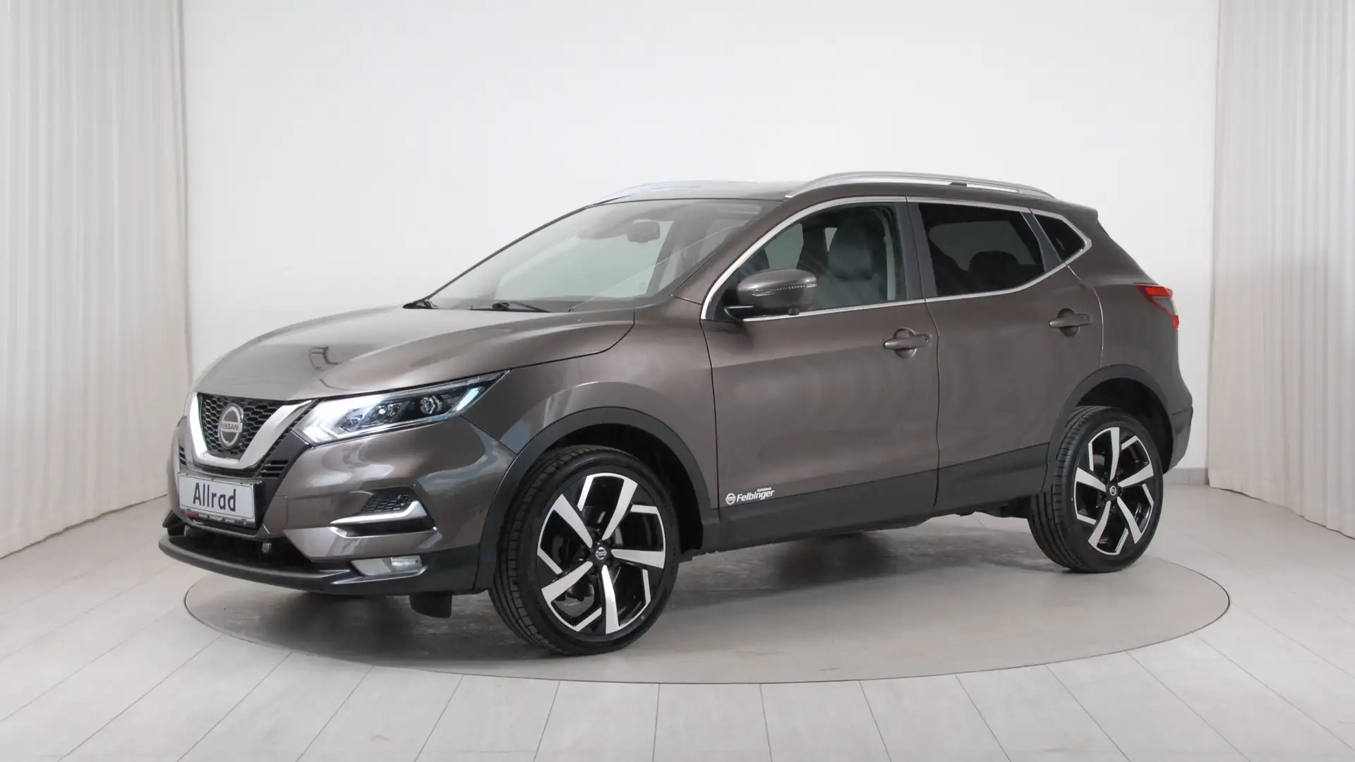 Nissan Qashqai Tekna 1.7 dCi 4x4 *Glasdach, 360° Kamera, AHV* Braun - 2