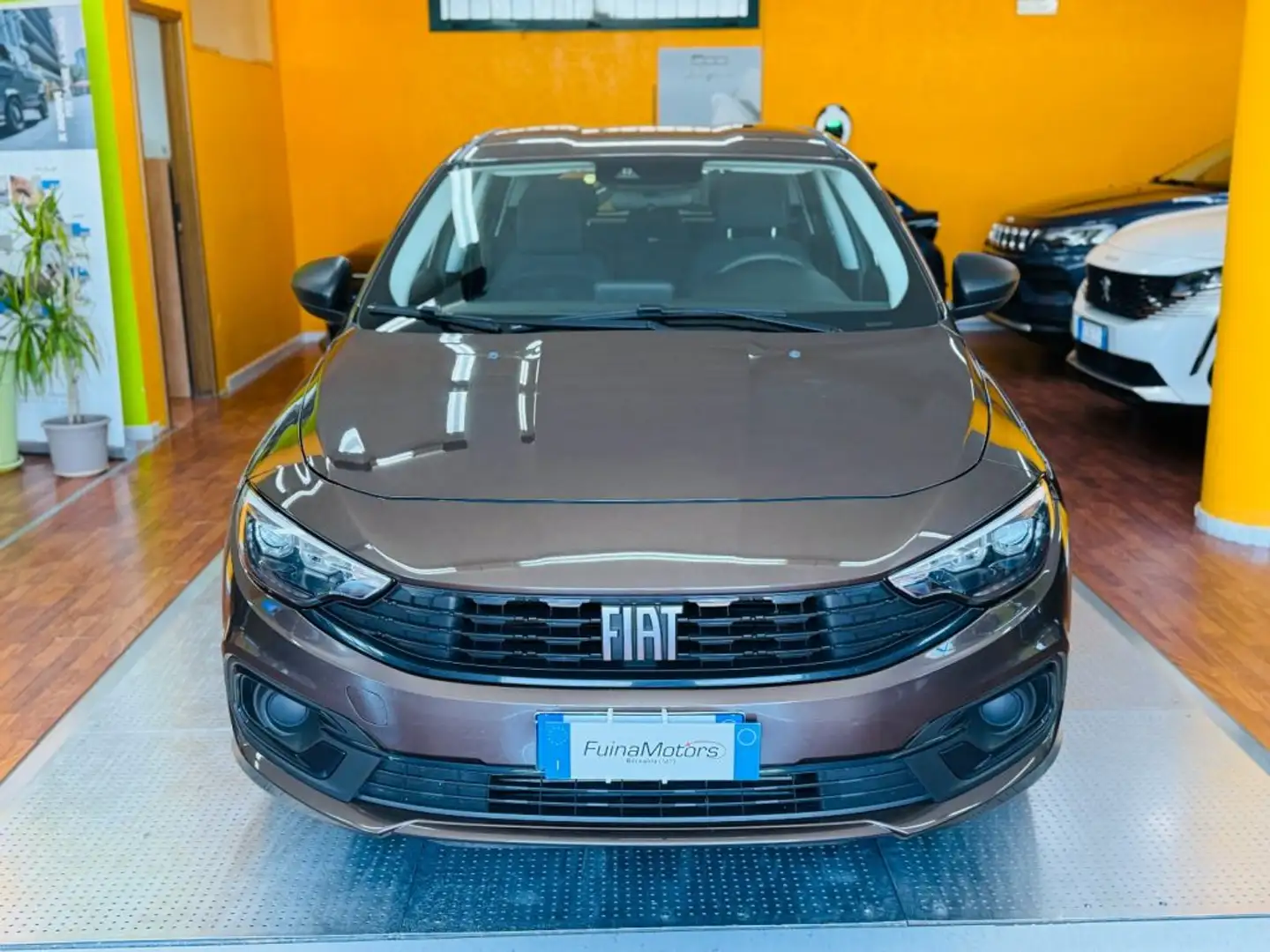Fiat Tipo 1.6 Mjt S&S SW City Life Grau - 2