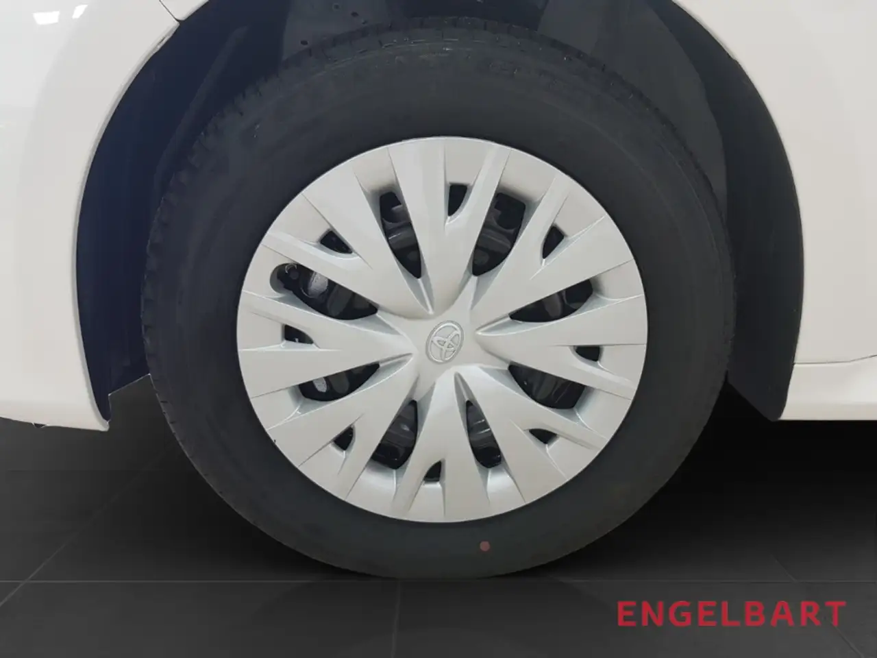 Toyota Yaris 1.5 Hybrid Comfort Tempomat Rückfahrkamera 15