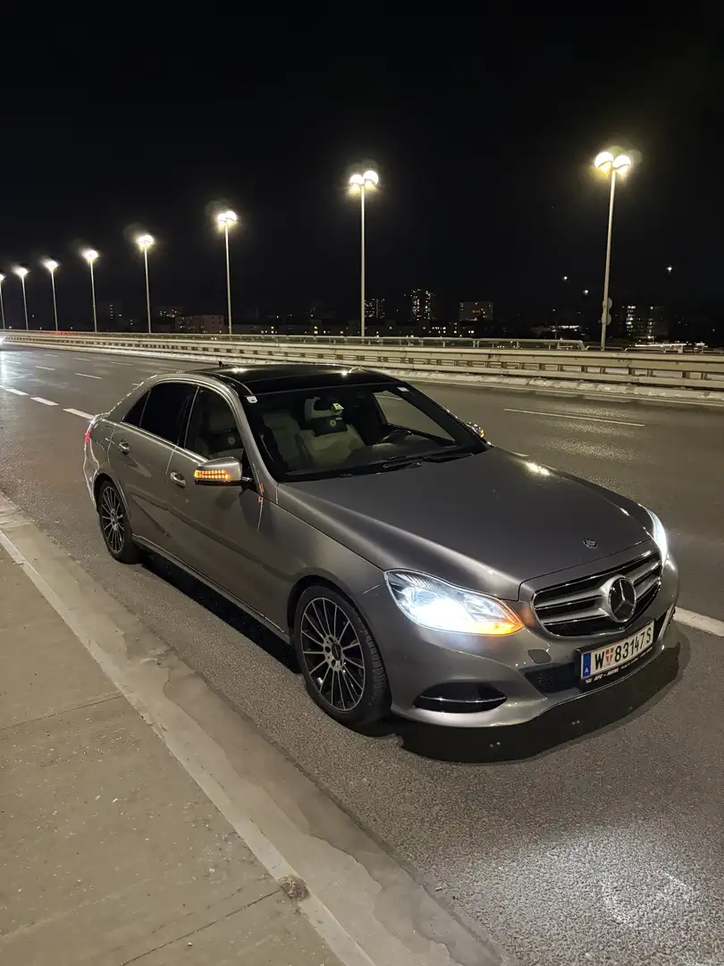 Mercedes-Benz E 300 BlueTEC Hybrid Aut. - 2