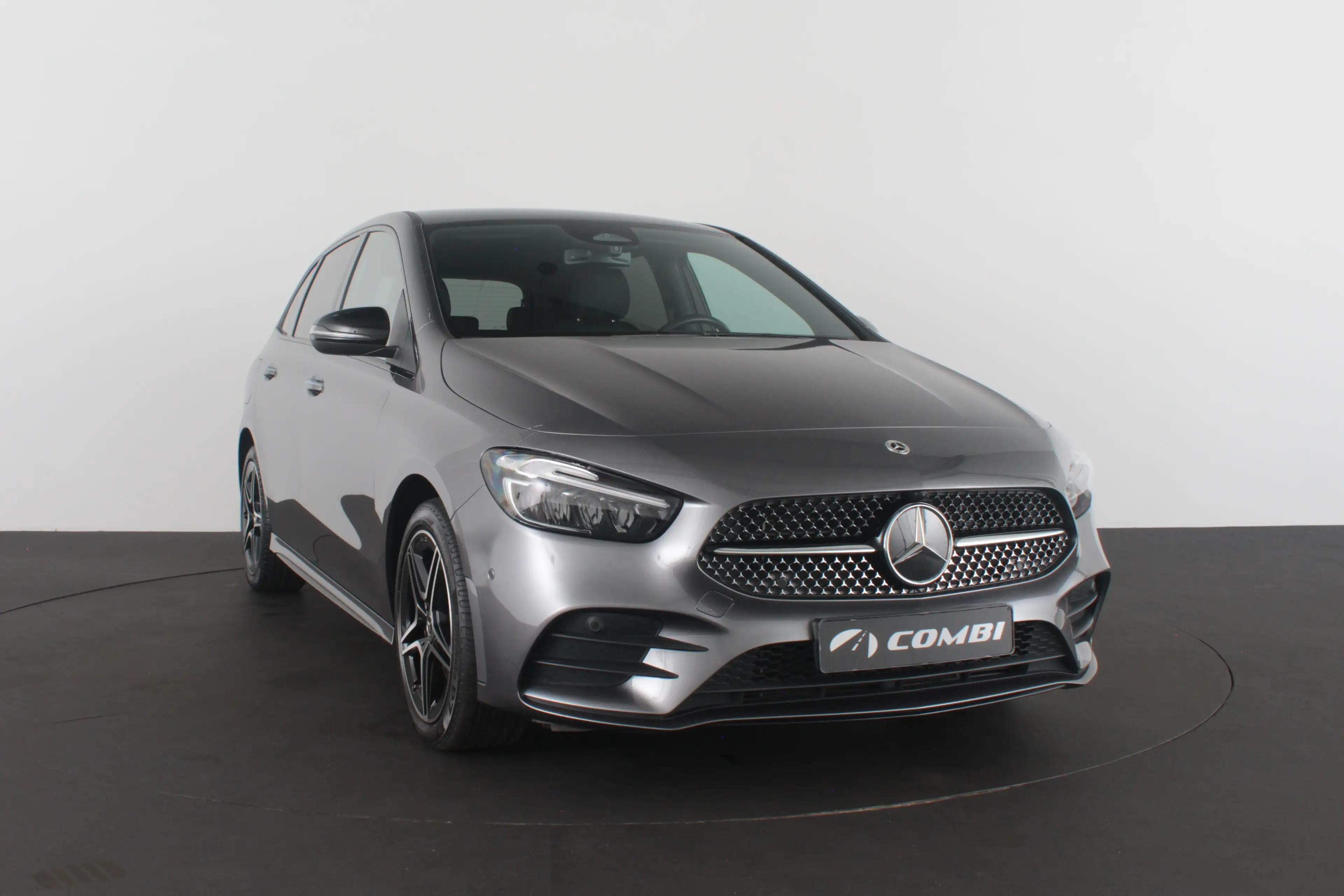 Mercedes-Benz B 250 e AMG Line  Adapt.cruise/Night-pakket/Plug-in hyb — photo 5