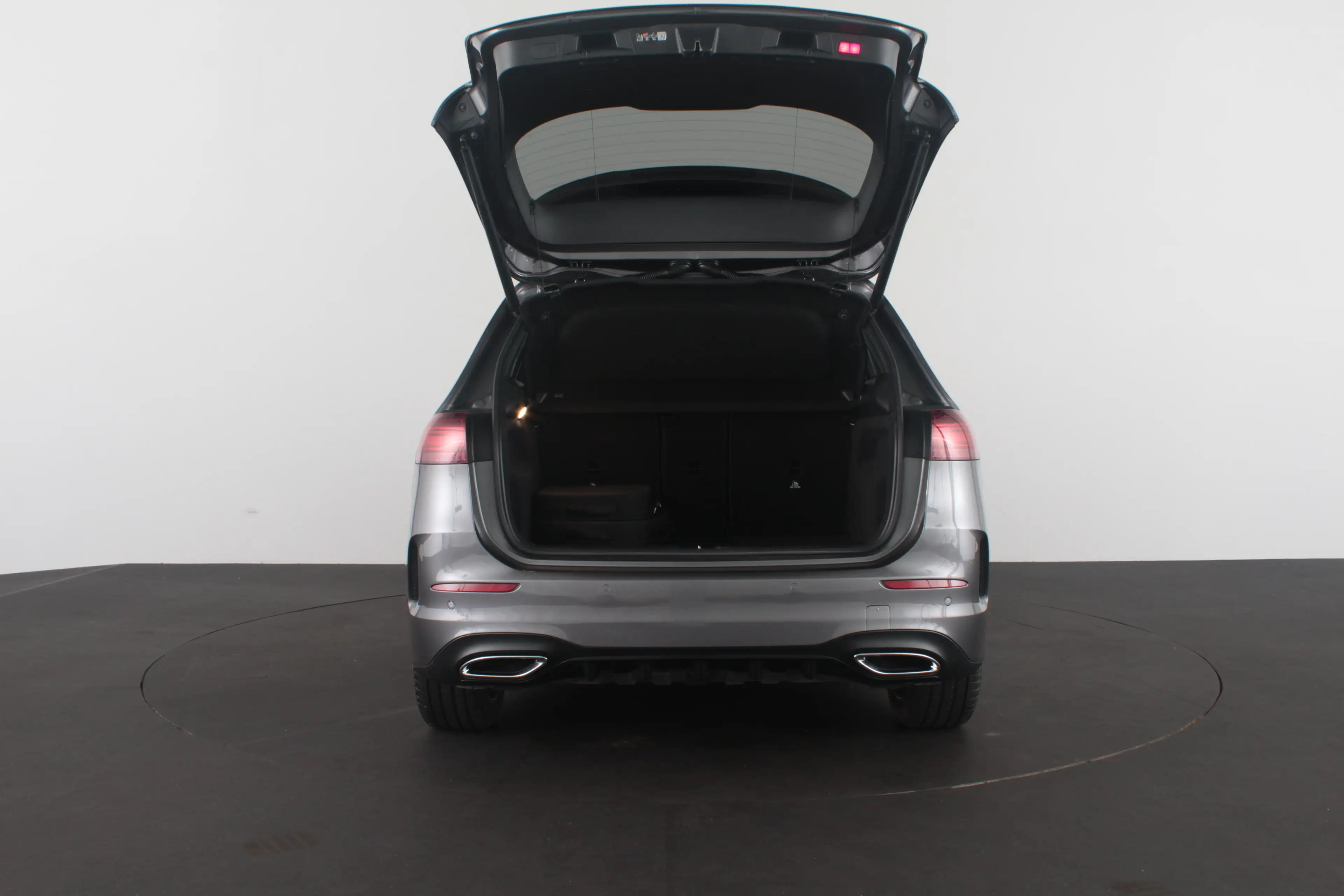 Mercedes-Benz B 250 e AMG Line  Adapt.cruise/Night-pakket/Plug-in hyb — photo 10