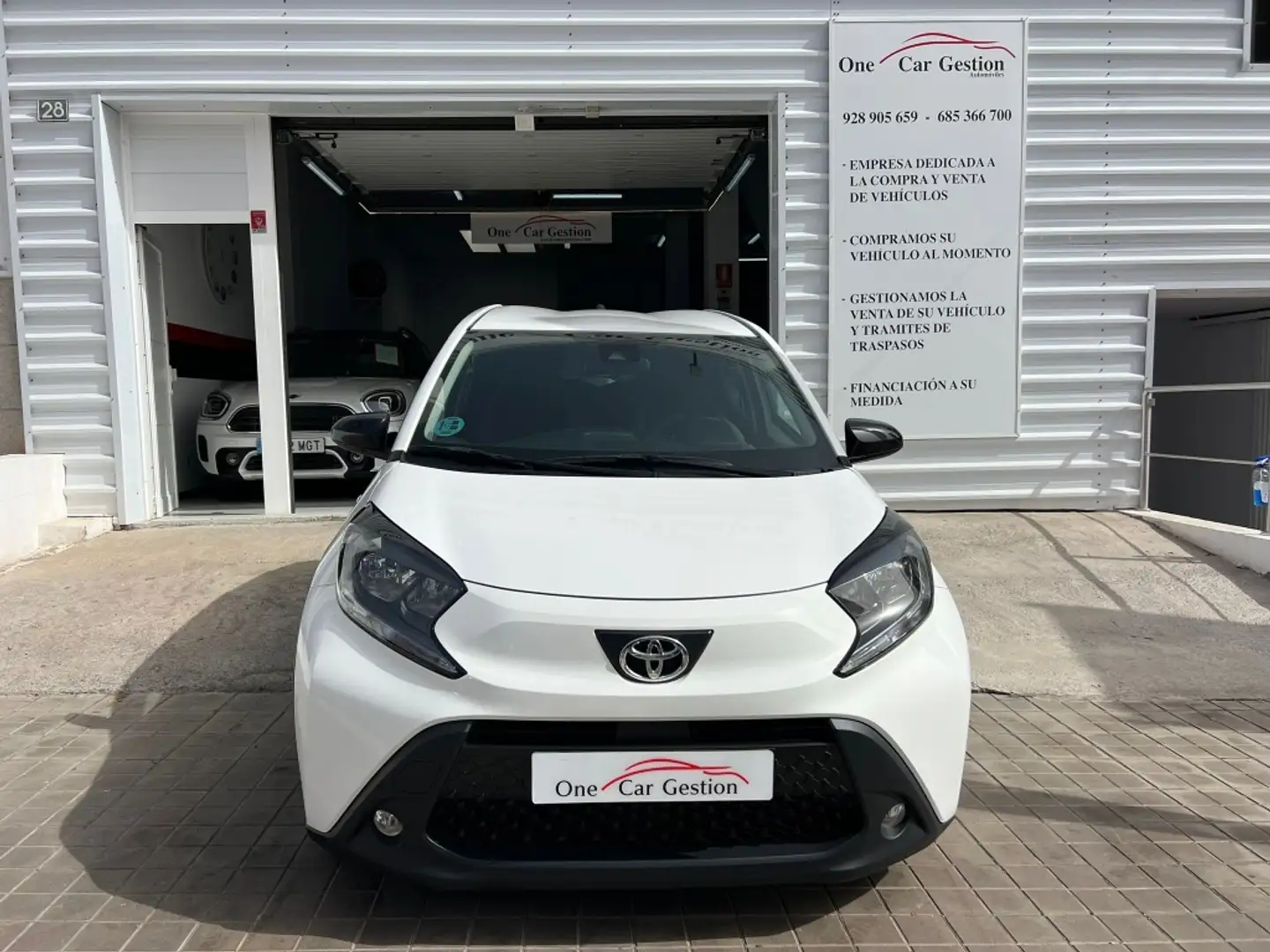 Toyota Aygo Play Blanco - 2