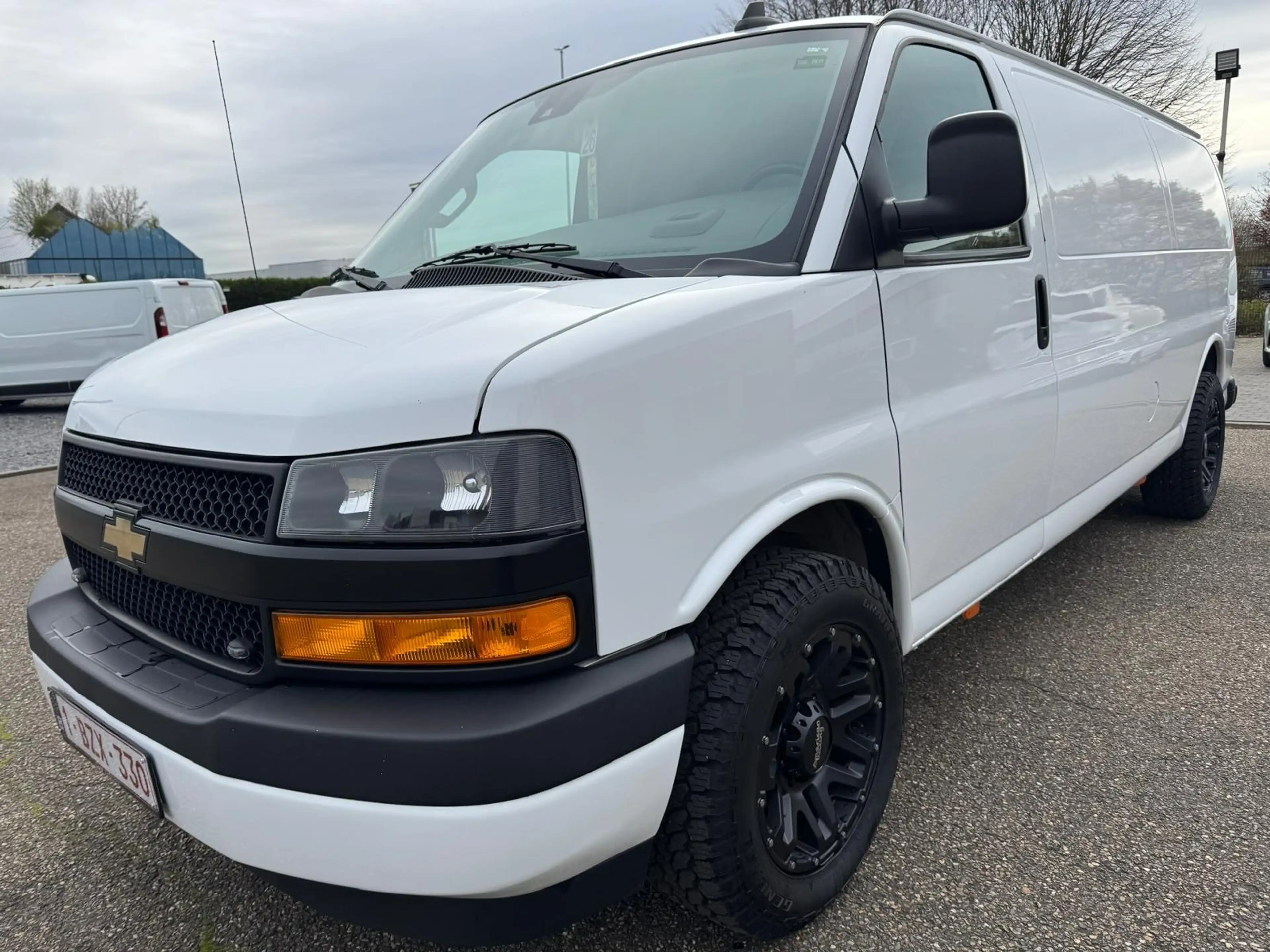 Chevrolet Express Lichte vracht — photo 2