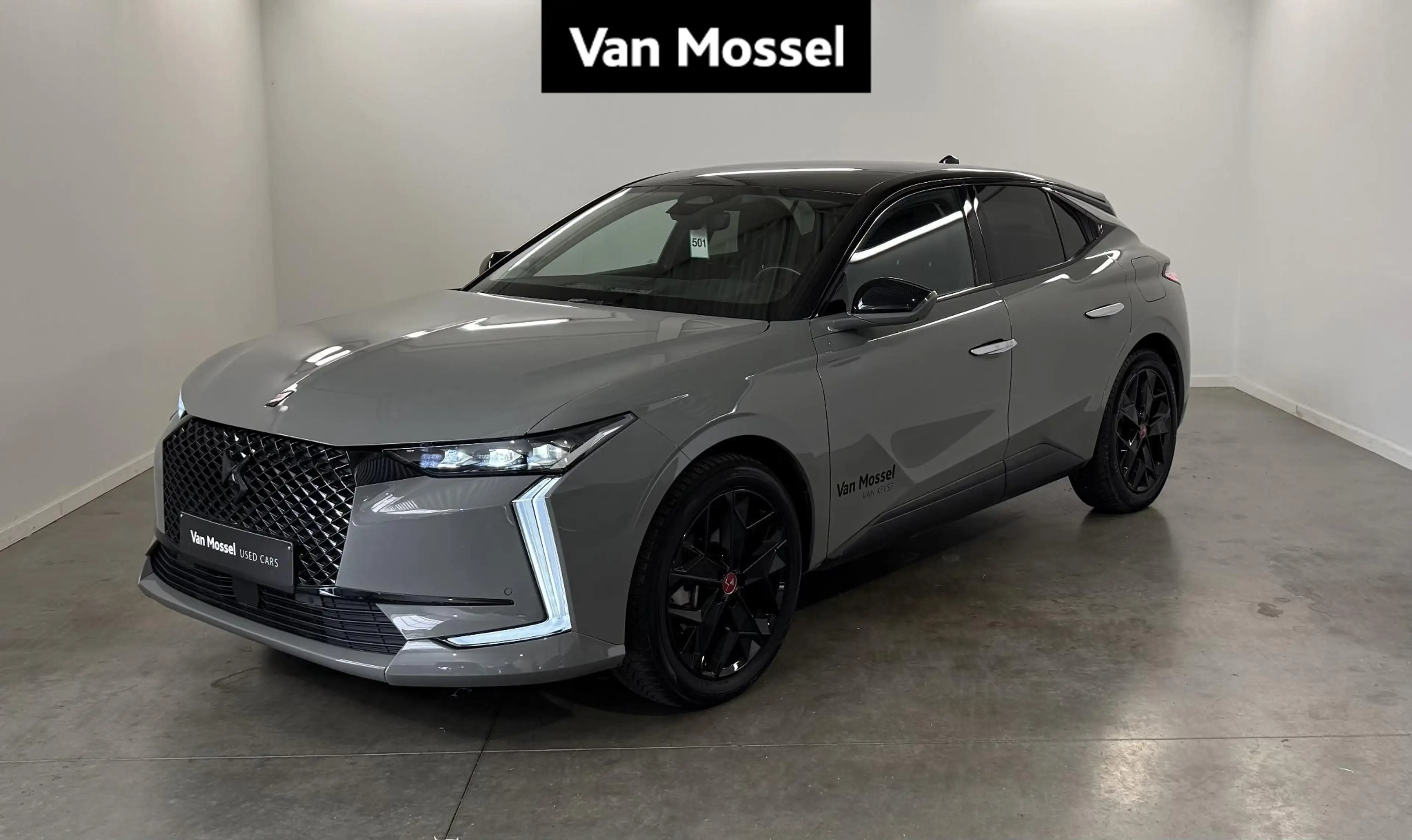 DS Automobiles DS 4 E-TENSE Performance Line E-TENSE 225