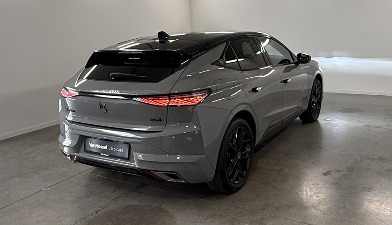 DS Automobiles DS 4 E-TENSE Performance Line E-TENSE 225 — photo 2