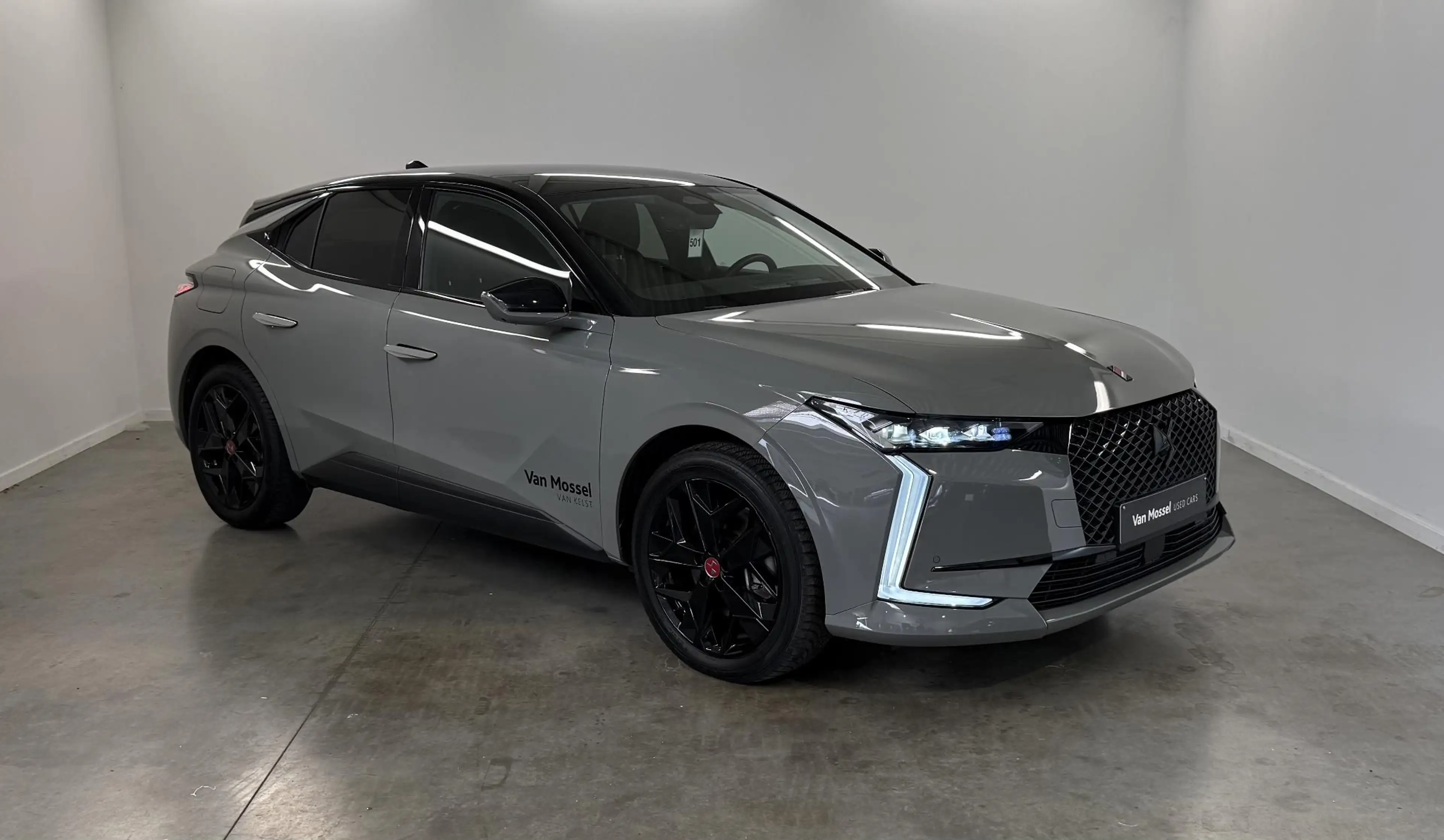 DS Automobiles DS 4 E-TENSE Performance Line E-TENSE 225 — photo 4
