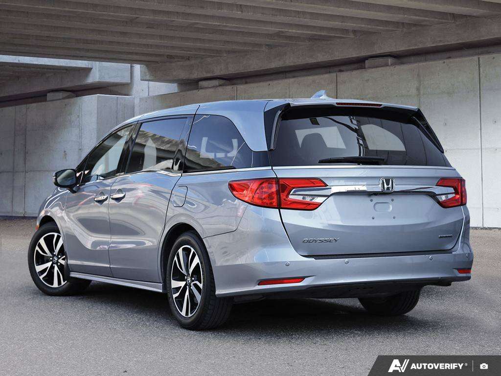 2019 Honda Odyssey Touring — снимка 1
